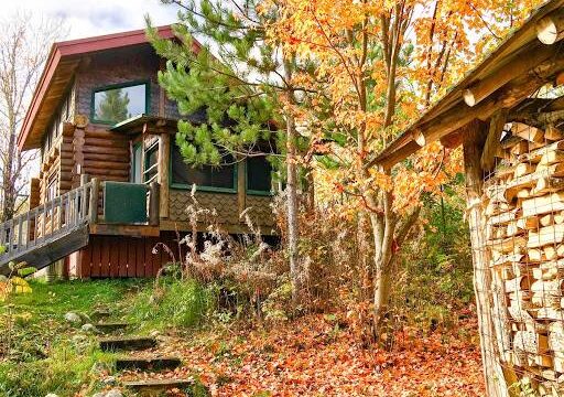The outside of one of the BWCA getaway cabins.