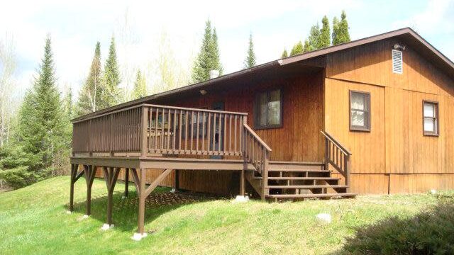 The outside of one of the cabins at Canoe Country Cabins.