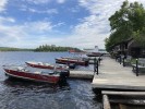 Floatplaneondocks