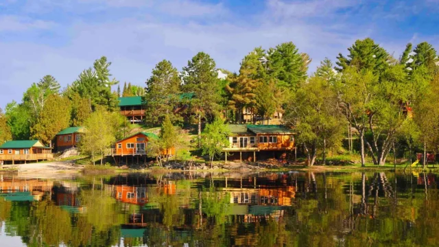 A lakefront view of Retreats on White Iron Lake.