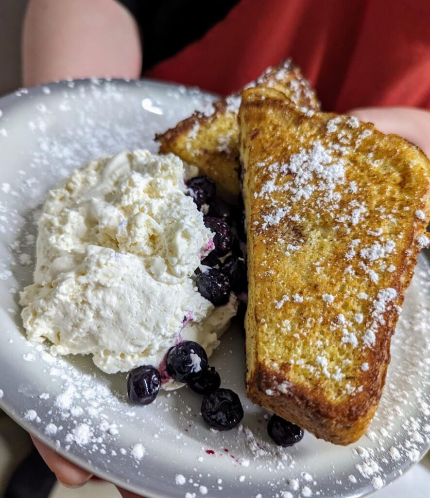 Stuffed-Blueberry-French-Toast_67514092-06D6-3A6A-A6C918A0D67BE45A-67513f20e611faf_67514b2f-cf47-c6c1-e7cc9e9cfb09fb45