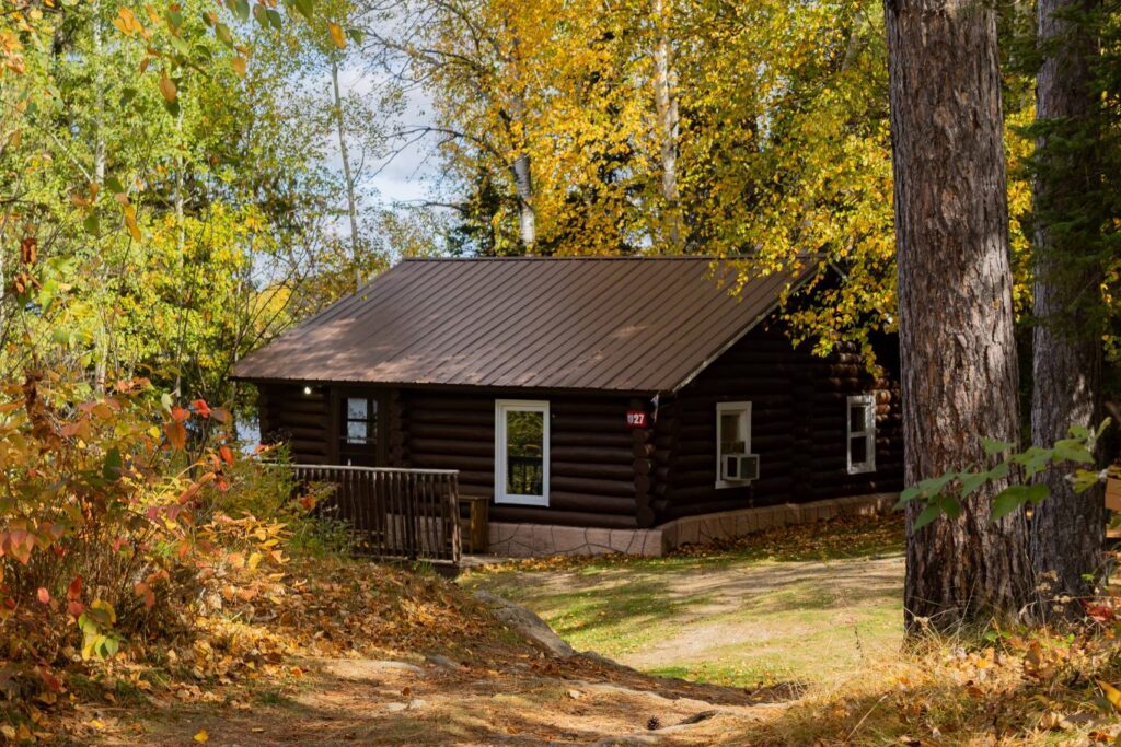 The outside of one of the cabins at Veterans on the Lake.