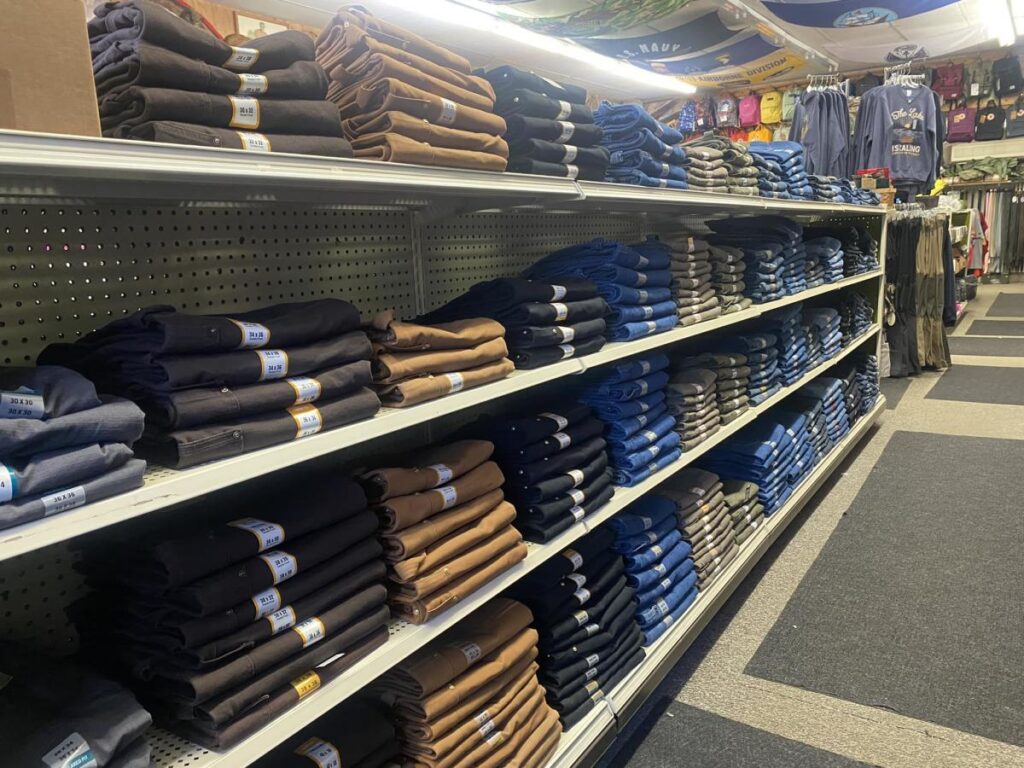 pants_89E9E0C4-5056-A36F-23A230B1CA6A39FA-89e9dfb15056a36_89e9e7f0-5056-a36f-23b5e4745660126c