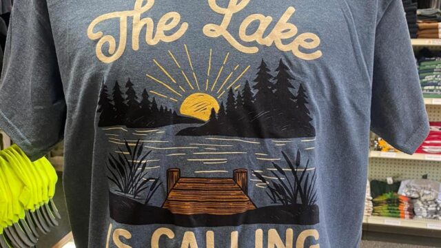 tshirt_89EBAE45-5056-A36F-2331C87BBE4141C2-89ebad0d5056a36_89ebb268-5056-a36f-23c7c00ad596e8f2